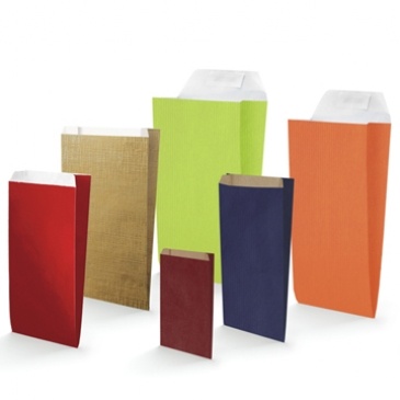 Sobres de papel kraft fondo rojo 15+6x32 (caja 250 uds.)